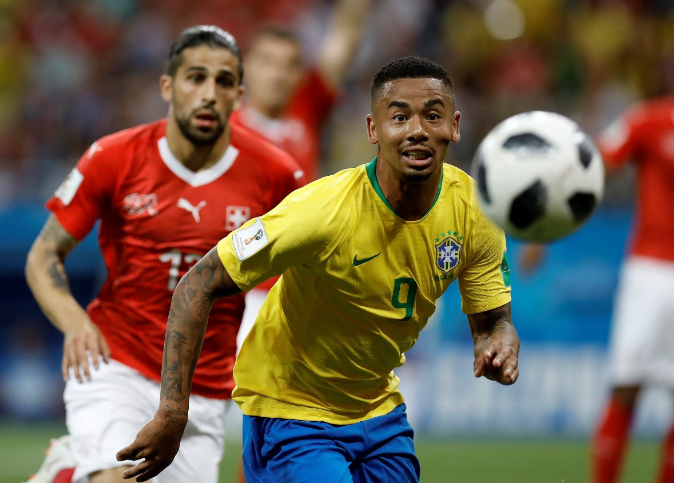 包含乌拉圭国家队成功晋级，晋级下年白的词条